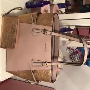 Michael Kira Hans bag with wallet